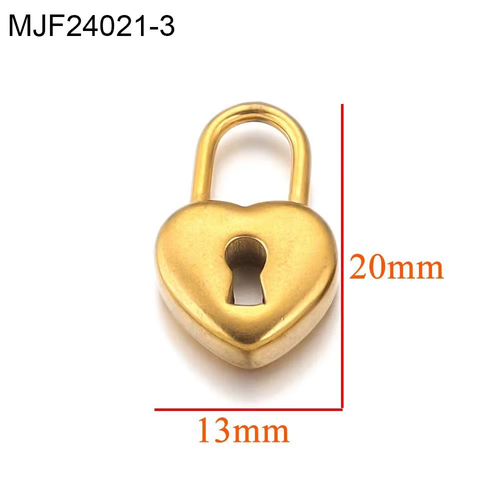 Heart Charm with Keyhole (Waterproof)