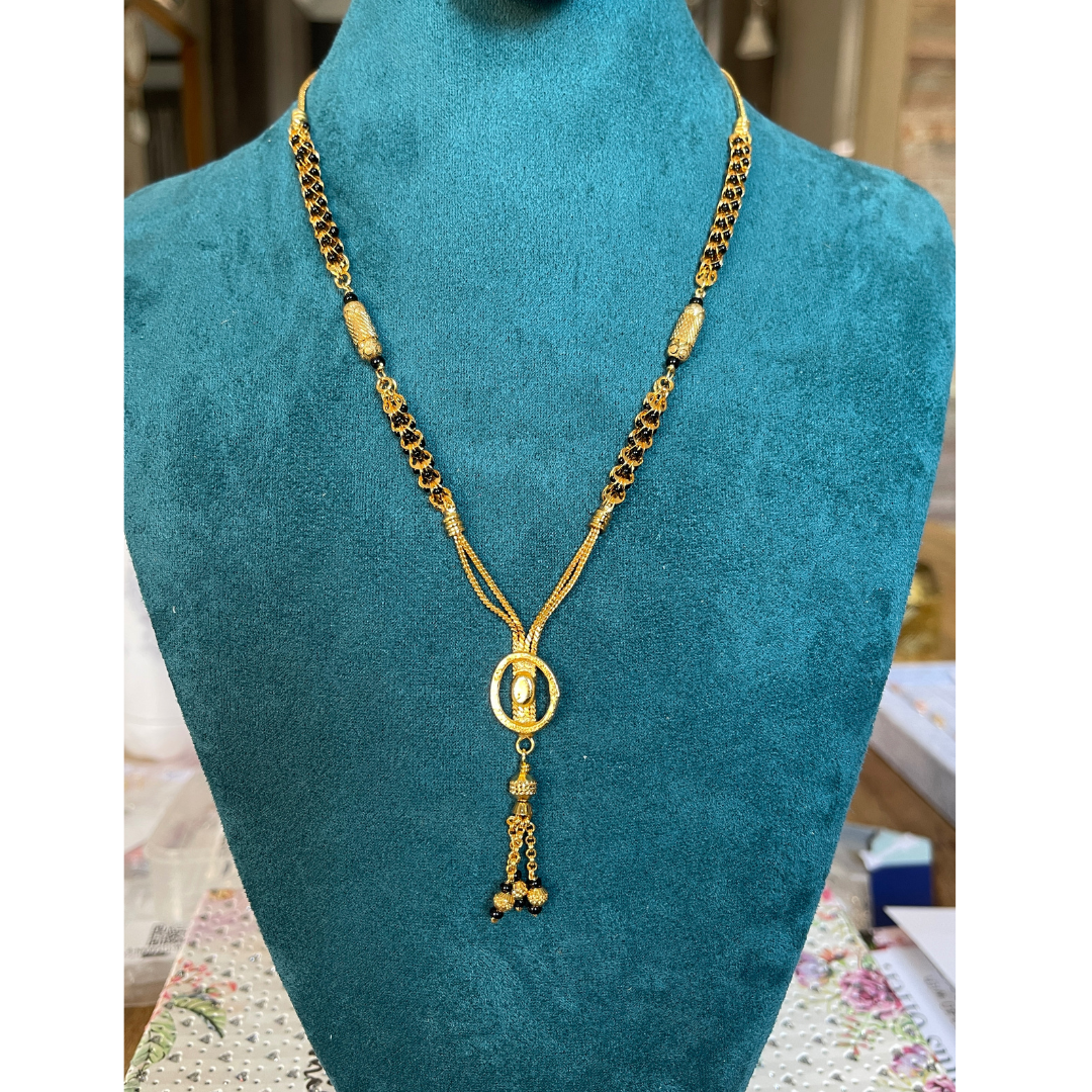 Gold India Style Mungal Sutra Chain